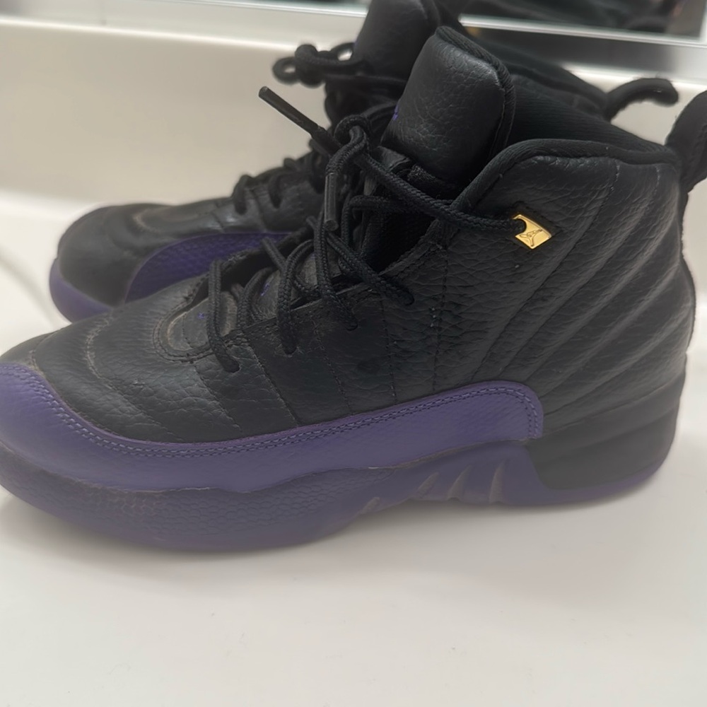 Jordan retro 12 kids size 2.5y